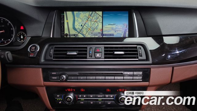 BMW 5-Series 2016 — photo 14