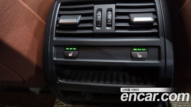 BMW 5-Series 2016 — photo 19