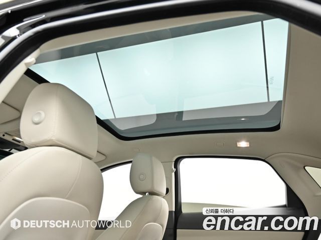 Jaguar E-PACE 2018 — photo 18