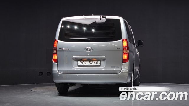 Hyundai Starex 2017 — photo 4