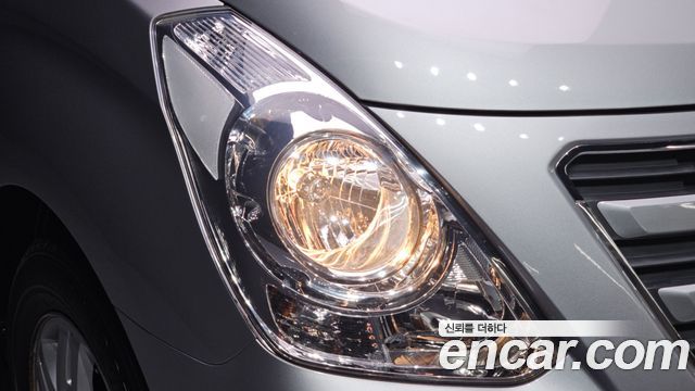 Hyundai Starex 2017 — photo 8