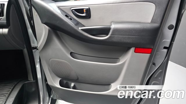 Hyundai Starex 2017 — photo 15