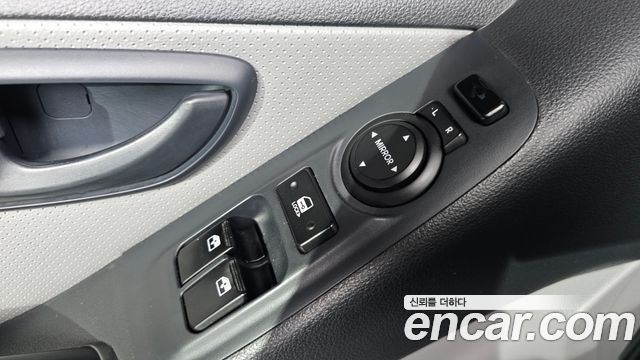 Hyundai Starex 2017 — photo 27