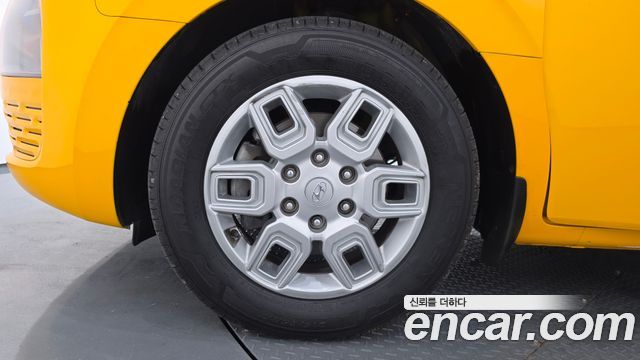 Hyundai Staria 2022 — photo 5