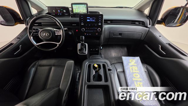 Hyundai Staria 2022 — photo 10