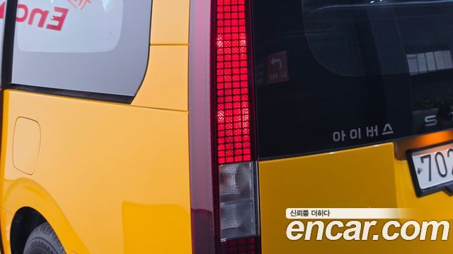 Hyundai Staria 2022 — photo 9