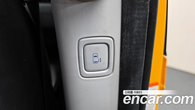 Hyundai Staria 2022 — photo 28