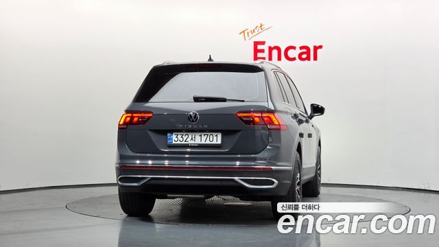 Volkswagen Tiguan 2024 — photo 4