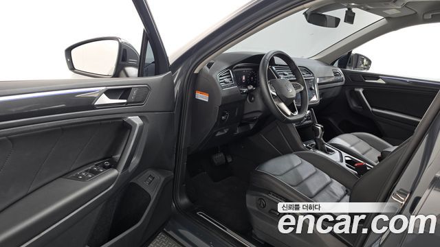 Volkswagen Tiguan 2024 — photo 13