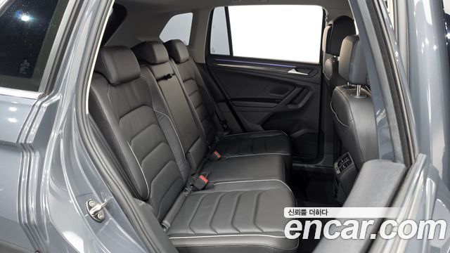 Volkswagen Tiguan 2024 — photo 17