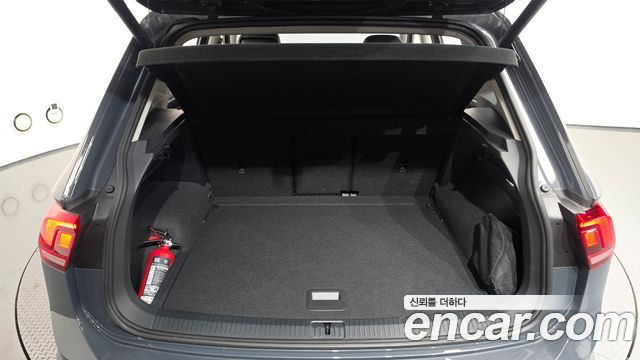 Volkswagen Tiguan 2024 — photo 23