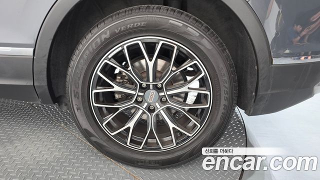 Volkswagen Tiguan 2024 — photo 7