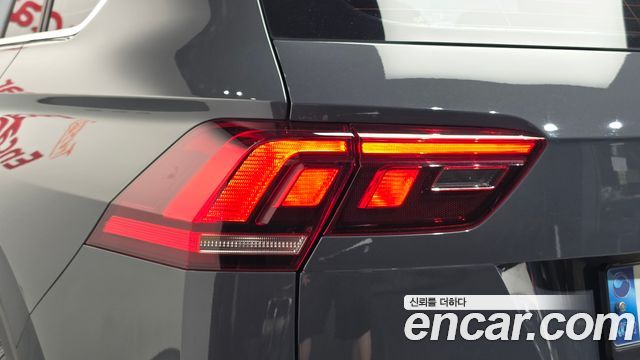 Volkswagen Tiguan 2024 — photo 9