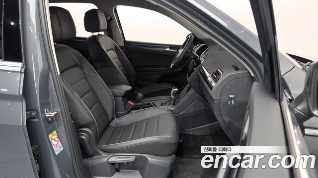 Volkswagen Tiguan 2024 — photo 16