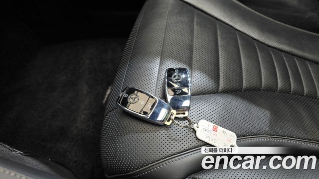 Mercedes-Benz S-Class 2019 — photo 21