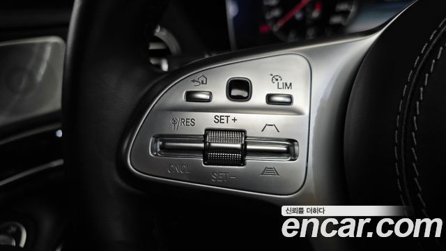 Mercedes-Benz S-Class 2019 — photo 22
