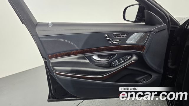 Mercedes-Benz S-Class 2019 — photo 14