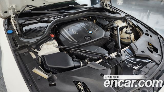 BMW 5-Series 2017 — photo 6