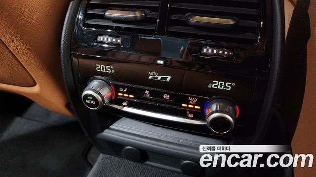 BMW 5-Series 2017 — photo 18