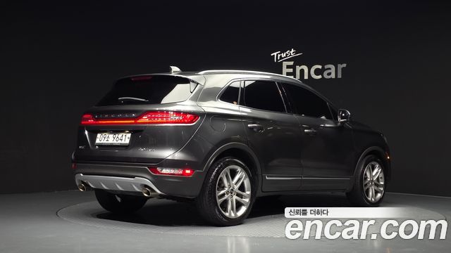 Lincoln MKC 2017 — photo 2