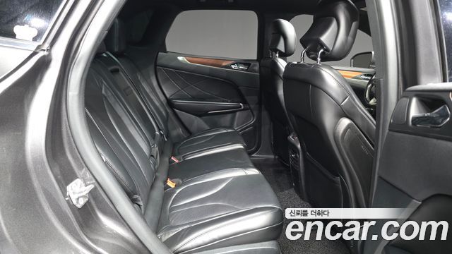 Lincoln MKC 2017 — photo 18