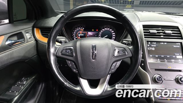 Lincoln MKC 2017 — photo 19
