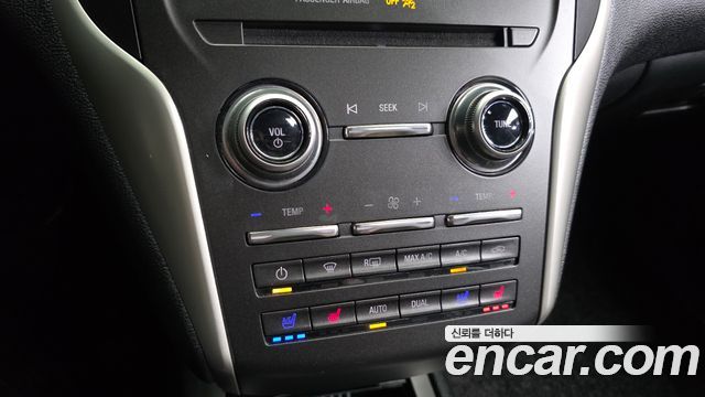 Lincoln MKC 2017 — photo 22