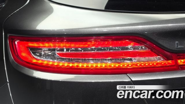 Lincoln MKC 2017 — photo 9