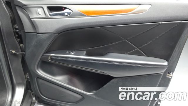 Lincoln MKC 2017 — photo 14