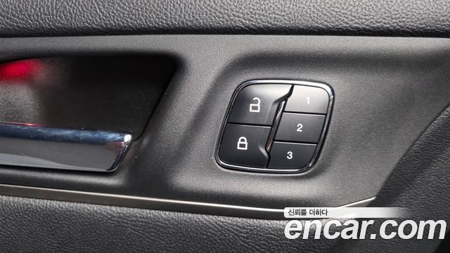Lincoln MKC 2017 — photo 32
