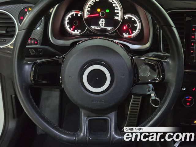 Volkswagen Beatle 2015 — photo 9
