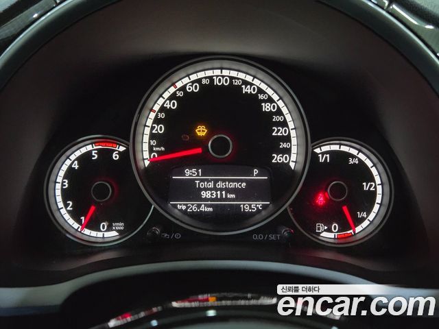 Volkswagen Beatle 2015 — photo 10