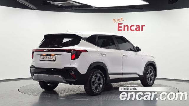 Kia Seltos 2023 — photo 2