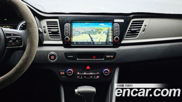 Kia Niro 2017 — photo 13
