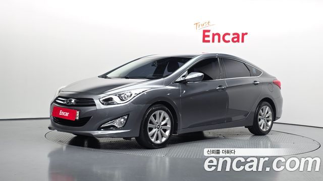 Hyundai i40 2012 — photo 1