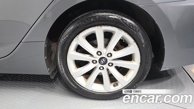 Hyundai i40 2012 — photo 7