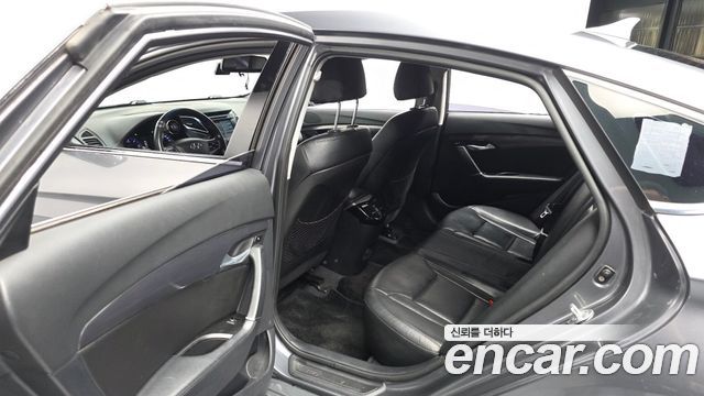 Hyundai i40 2012 — photo 16