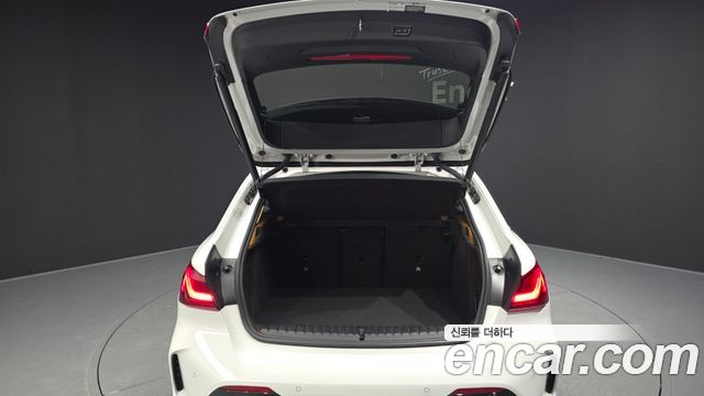 BMW 1-Series 2023 — photo 38