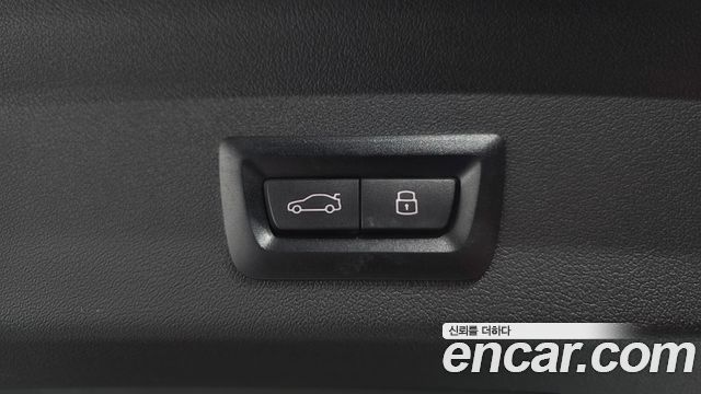 BMW 1-Series 2023 — photo 39