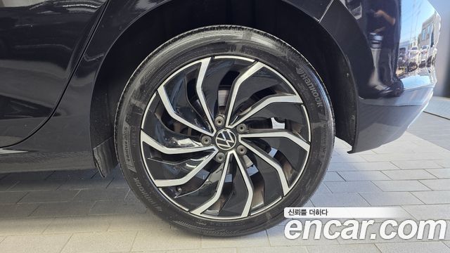 Volkswagen Golf 2022 — photo 7