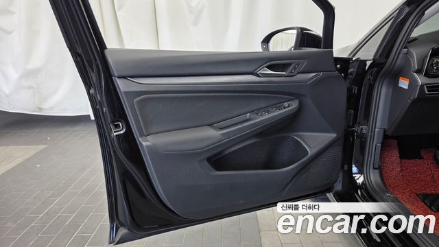 Volkswagen Golf 2022 — photo 14