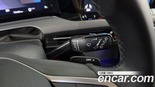 Volkswagen Golf 2022 — photo 28