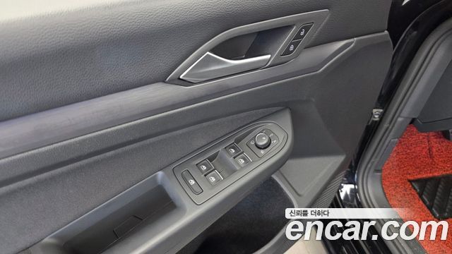 Volkswagen Golf 2022 — photo 30