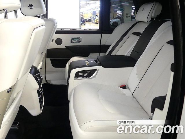 Rolls-Royce Cullinan 2023 — photo 9