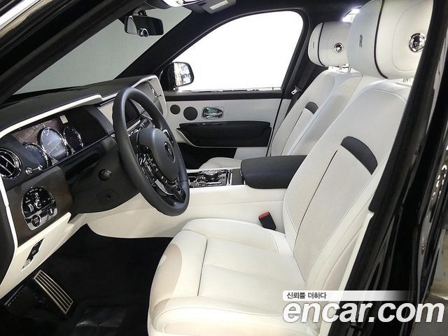 Rolls-Royce Cullinan 2023 — photo 10