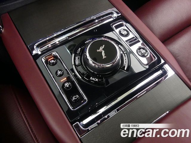 Rolls-Royce Cullinan 2021 — photo 14