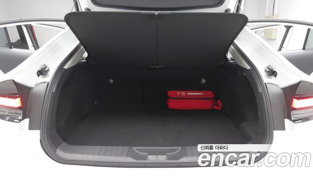 Toyota Prius 2024 — photo 16