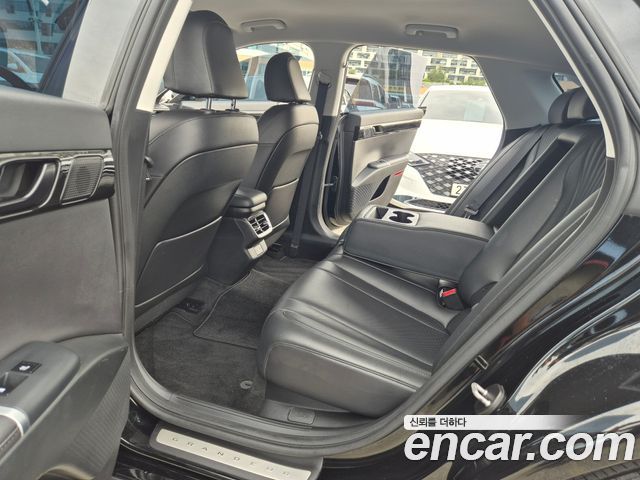 Hyundai Grandeur 2023 — photo 11