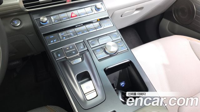Hyundai Nexo 2023 — photo 12