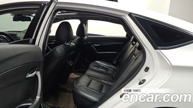 Hyundai i40 2016 — photo 12